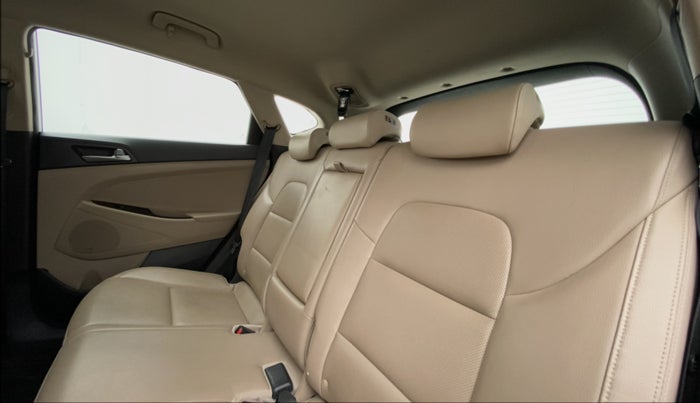 2018 Hyundai Tucson GLS 2WD AT PETROL, Petrol, Automatic, 62,523 km, Right Side Rear Door Cabin