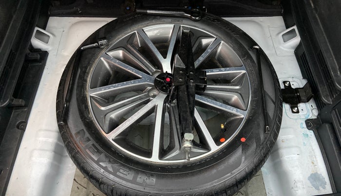 2018 Hyundai Tucson GLS 2WD AT PETROL, Petrol, Automatic, 62,523 km, Spare Tyre