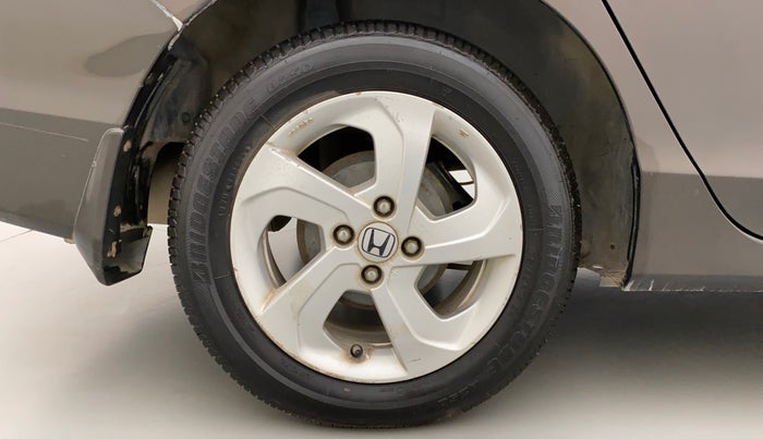 2016 Honda City 1.5L I-VTEC V MT, Petrol, Manual, 1,11,638 km, Right Rear Wheel