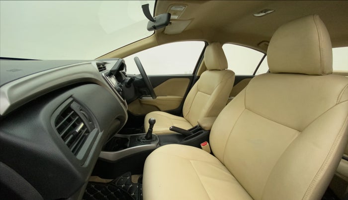 2016 Honda City 1.5L I-VTEC V MT, Petrol, Manual, 1,11,638 km, Right Side Front Door Cabin