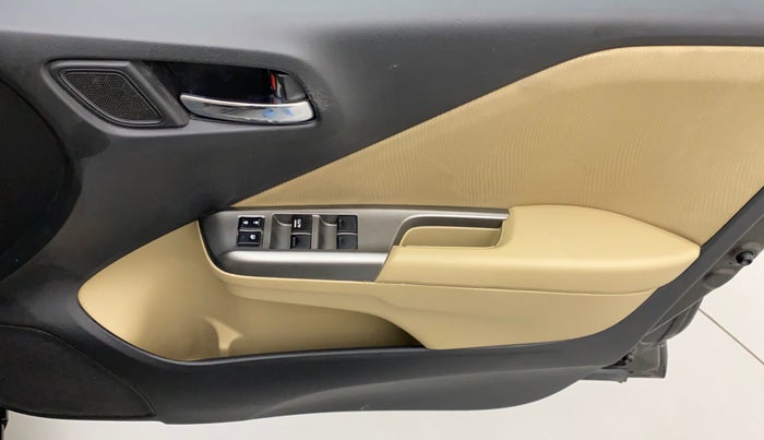 2016 Honda City 1.5L I-VTEC V MT, Petrol, Manual, 1,11,638 km, Driver Side Door Panels Control