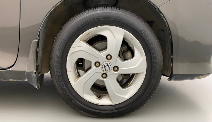 2016 Honda City 1.5L I-VTEC V MT, Petrol, Manual, 1,11,638 km, Right Front Wheel