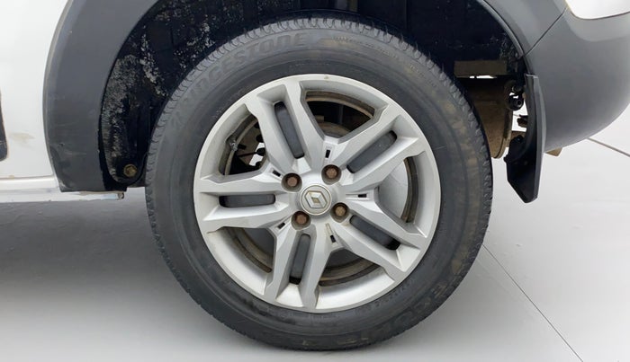 2020 Renault TRIBER RXZ, Petrol, Manual, 77,180 km, Left Rear Wheel