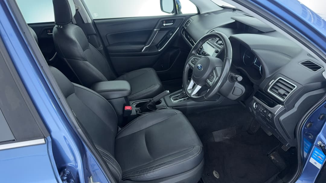 2018 Subaru Forester 2.5i-s, Automatic, 77243 km, Right Side Front Door Cabin View