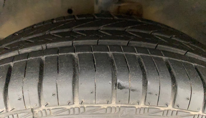 2015 Maruti Celerio ZXI, Petrol, Manual, 40,316 km, Left Front Tyre Tread