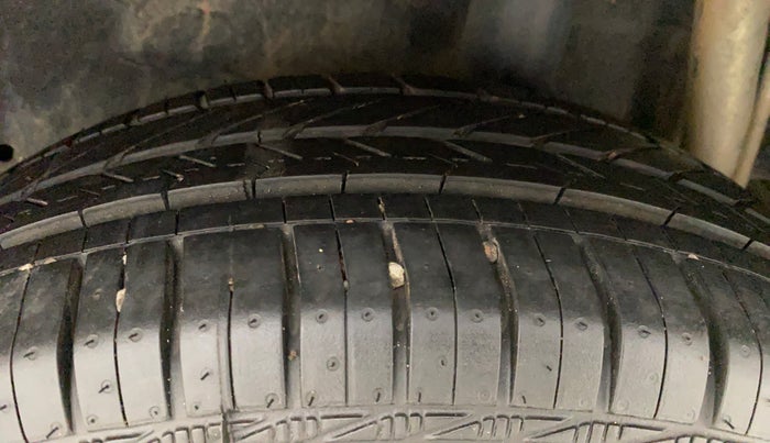 2015 Maruti Celerio ZXI, Petrol, Manual, 40,316 km, Left Rear Tyre Tread