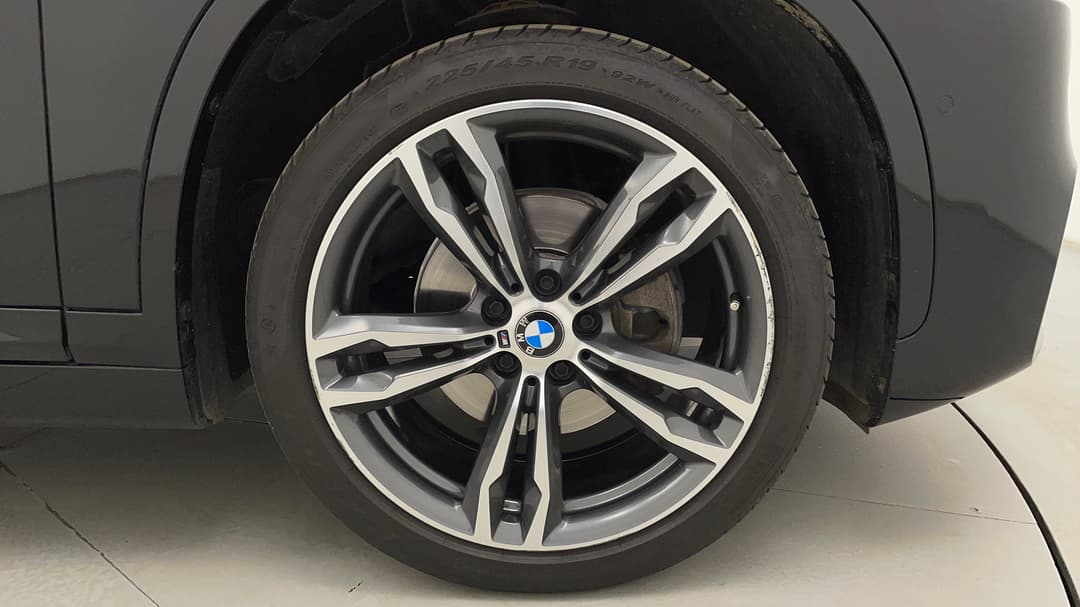 2018 BMW X1 Sdrive 18i M Sport, Automatic, 77733 km, Right Front Wheel