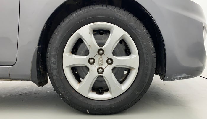 2013 Hyundai Verna FLUIDIC 1.6 EX VTVT AT, Petrol, Automatic, 92,258 km, Right Front Wheel