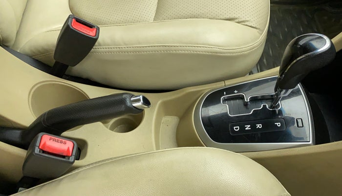 2013 Hyundai Verna FLUIDIC 1.6 EX VTVT AT, Petrol, Automatic, 92,258 km, Gear Lever