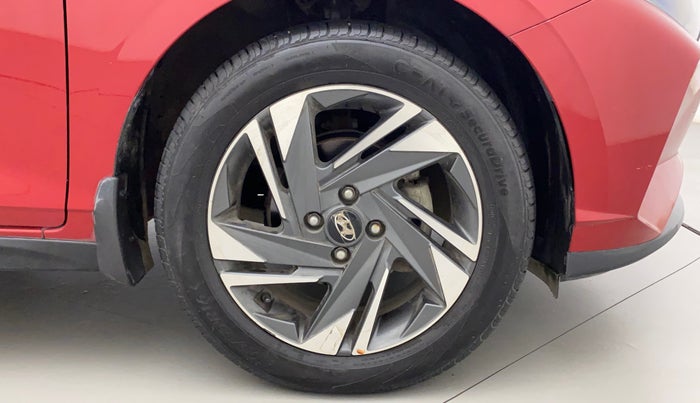 2022 Hyundai NEW I20 ASTA (O) 1.5 CRDI MT, Diesel, Manual, 22,805 km, Right Front Wheel