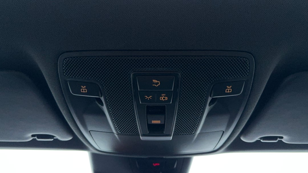 On-Roof Controls/Sunglass holder