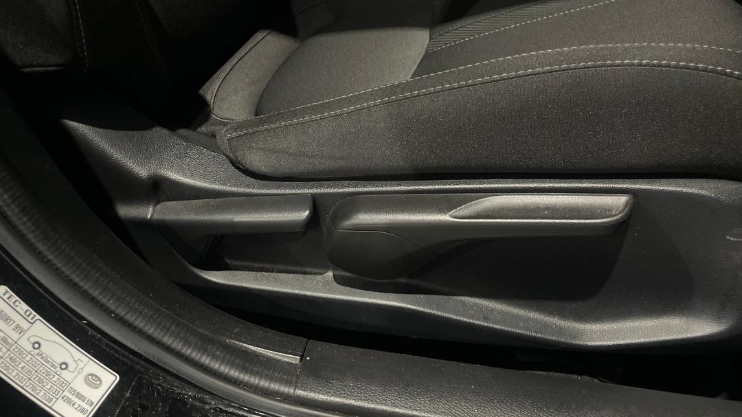 2017 Honda Civic Vti-l, Automatic, 87251 km, Drivers Side Adjustment Panel