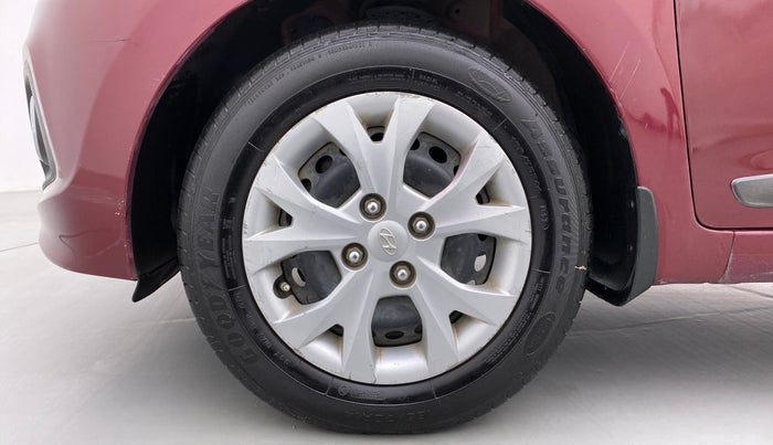 2015 Hyundai Grand i10 SPORTZ 1.2 KAPPA VTVT, Petrol, Manual, 47,387 km, Left Front Wheel