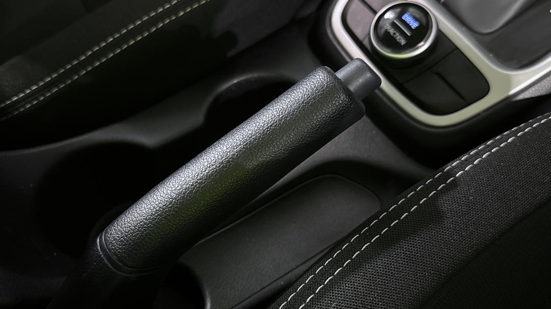 2025 Hyundai Venue Venue, Automatic, 26294 km, Handbrake