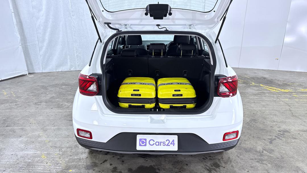 2025 Hyundai Venue Venue, Automatic, 26294 km, Boot Inside View with Luggage