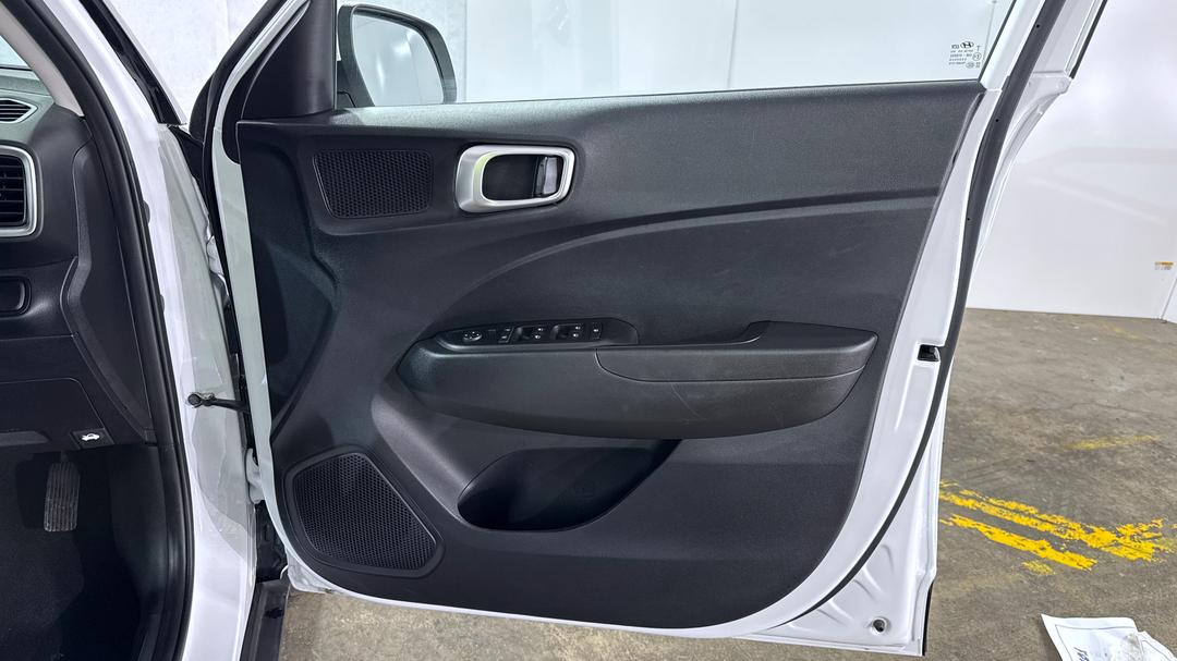 2025 Hyundai Venue Venue, Automatic, 26294 km, Speaker View