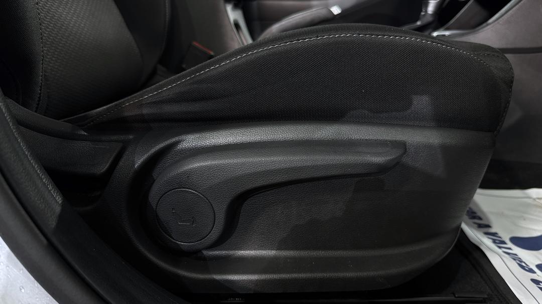2020 Hyundai i30 Active, Automatic, 150087 km, Drivers Side Adjustment Panel