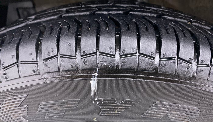 2015 Maruti Swift Dzire VXI 1.2 BS IV, Petrol, Manual, 61,794 km, Left Front Tyre Tread