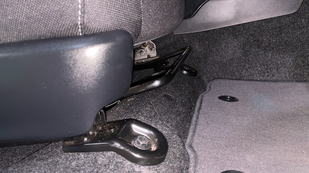 2024 Toyota Hilux Sr5 (4x4), Automatic, 27715 km, Drivers Side Adjustment Panel