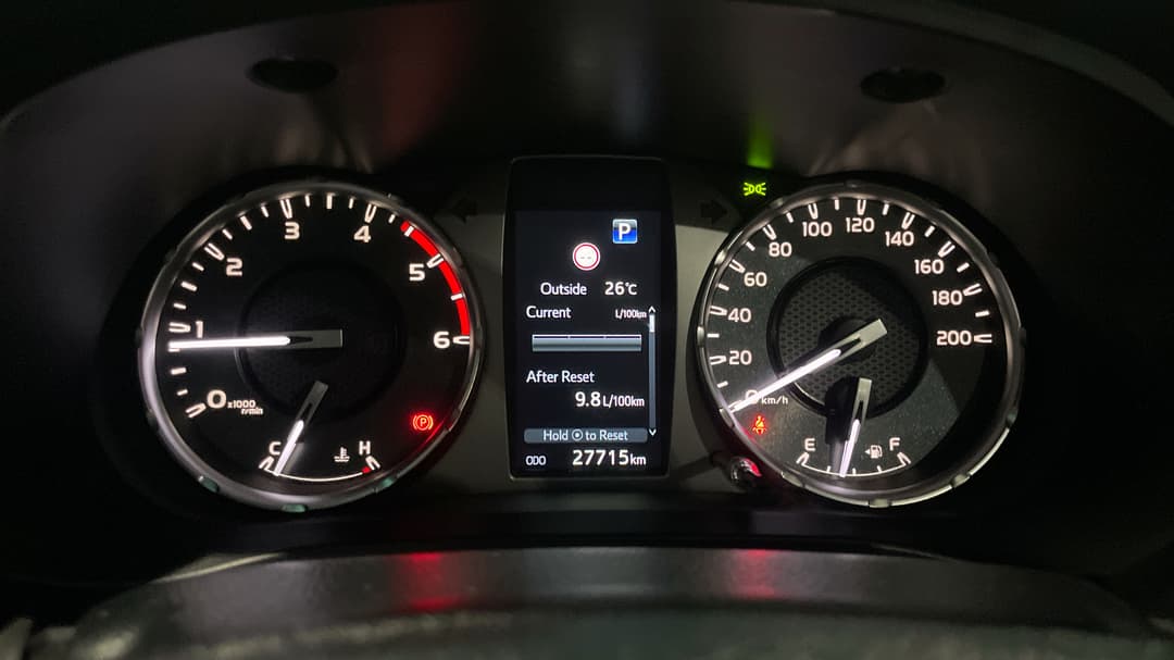 2024 Toyota Hilux Sr5 (4x4), Automatic, 27715 km, Odometer View