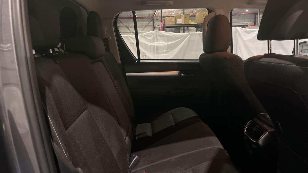 2024 Toyota Hilux Sr5 (4x4), Automatic, 27715 km, Right Side Rear Door Cabin View