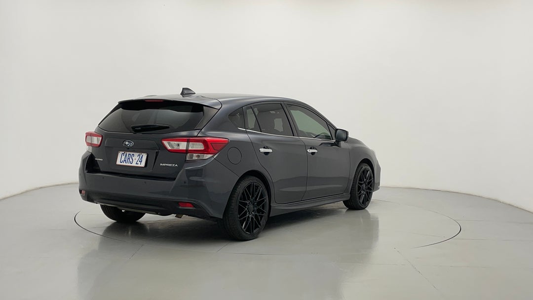 Right Back Diagonal (45- Degree) View