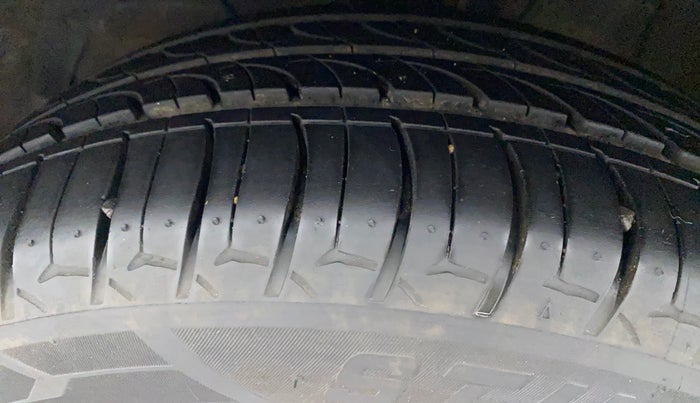 2021 Toyota Glanza G, Petrol, Manual, 63,792 km, Left Front Tyre Tread