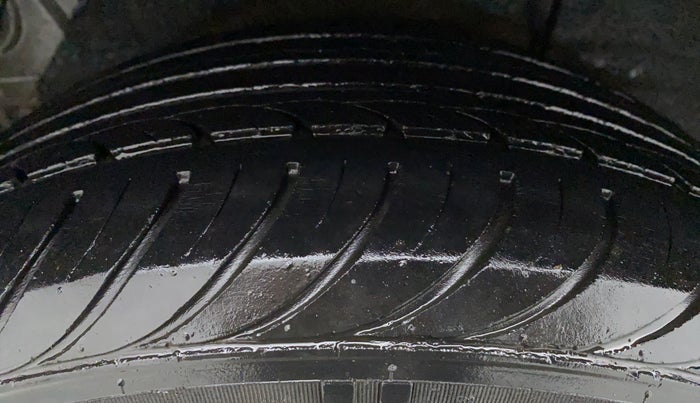 2012 Hyundai i20 SPORTZ 1.2 VTVT, Petrol, Manual, 57,737 km, Right Front Tyre Tread