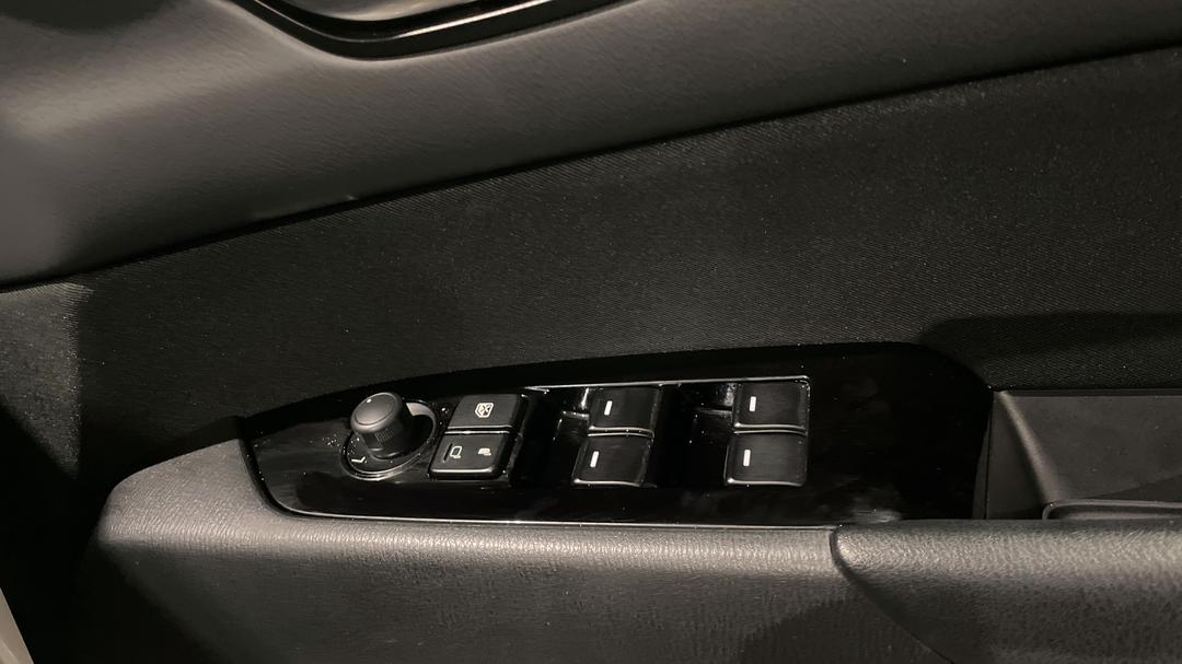 2024 Mazda CX-5 G25 Maxx Sport (FWD), Automatic, 52815 km, Drivers Side Door Panel Controls