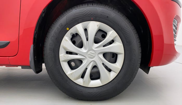 2018 Maruti Swift VXI AMT D, Petrol, Automatic, 23,410 km, Right Front Wheel