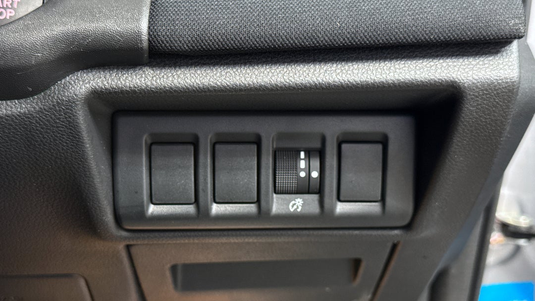 2020 Subaru Outback AWD, Automatic, 84367 km, Utility Switches/Buttons