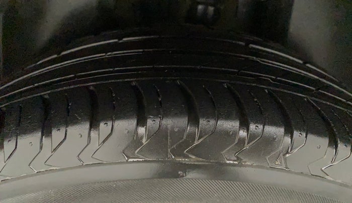 2019 Jeep Compass LIMITED PLUS PETROL AT, Petrol, Automatic, 37,628 km, Left Rear Tyre Tread