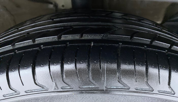 2020 KIA SELTOS HTK PLUS 1.5 DIESEL, Diesel, Manual, 49,148 km, Right Front Tyre Tread
