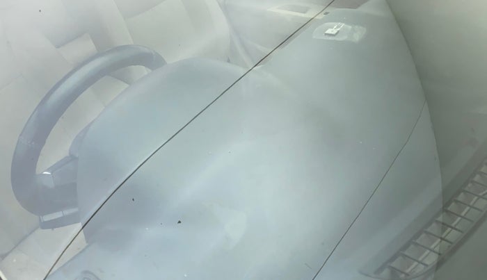 2015 Maruti Ciaz VXI+, Petrol, Manual, 56,400 km, Front windshield - Minor spot on windshield