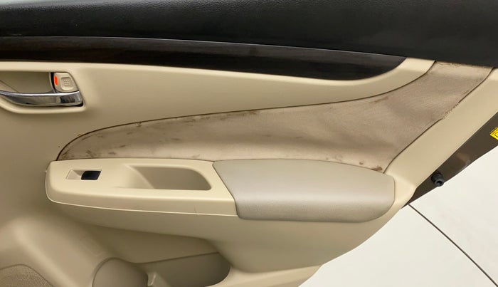 2015 Maruti Ciaz VXI+, Petrol, Manual, 56,400 km, Right rear door - Trim has minor damage