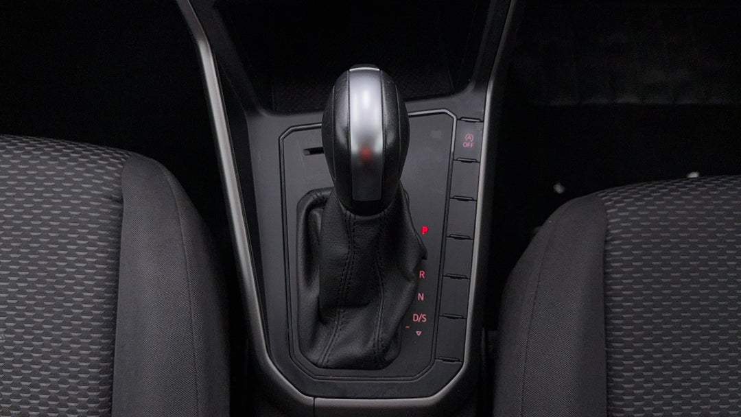 2019 Volkswagen Polo 70tsi Trendline, Automatic, 66731 km, Gear Lever 