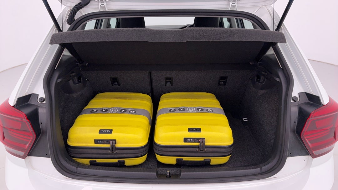 2019 Volkswagen Polo 70tsi Trendline, Automatic, 66731 km, Boot Inside View with Luggage