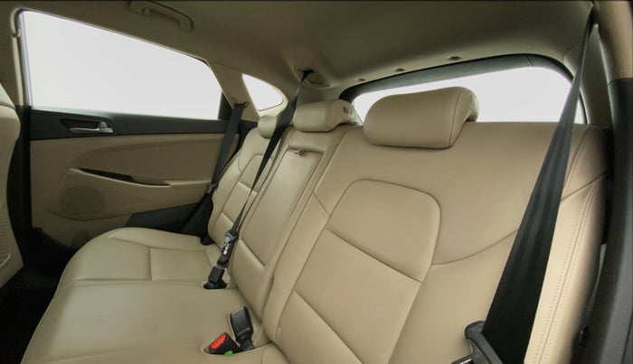 2017 Hyundai Tucson GLS 2WD AT DIESEL, Diesel, Automatic, 41,602 km, Right Side Rear Door Cabin
