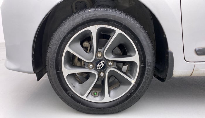2017 Hyundai Grand i10 SPORTZ (O) 1.2 AT VTVT, Petrol, Automatic, 65,281 km, Left Front Wheel