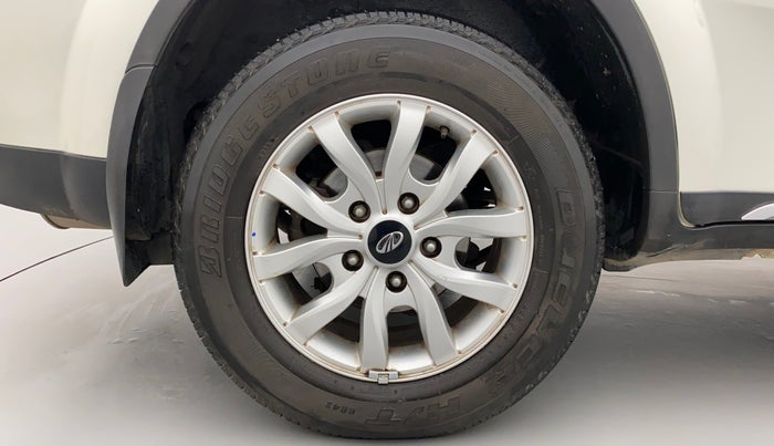 2018 Mahindra XUV500 W11 AT, Diesel, Automatic, 49,286 km, Right Rear Wheel