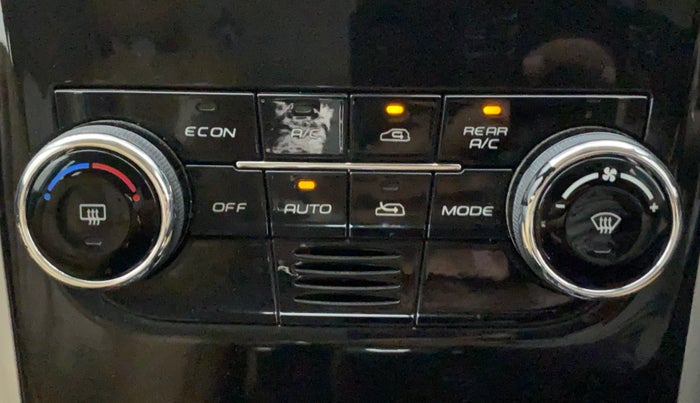2018 Mahindra XUV500 W11 AT, Diesel, Automatic, 49,286 km, Automatic Climate Control