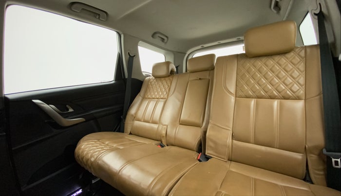 2018 Mahindra XUV500 W11 AT, Diesel, Automatic, 49,286 km, Reclining Back Row Seats