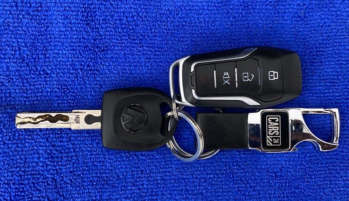 2019 Volkswagen Ameo TRENDLINE 1.0L, Petrol, Manual, 12,737 km, Key Close Up