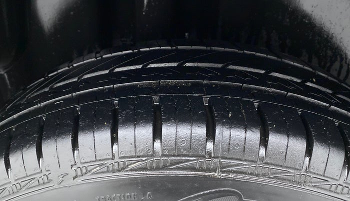 2019 Volkswagen Ameo TRENDLINE 1.0L, Petrol, Manual, 12,737 km, Right Rear Tyre Tread
