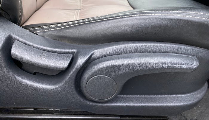 2019 Hyundai Elite i20 1.2 SPORTS PLUS VTVT, Petrol, Manual, 82,667 km, Driver Side Adjustment Panel