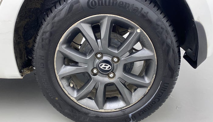 2019 Hyundai Elite i20 1.2 SPORTS PLUS VTVT, Petrol, Manual, 82,667 km, Left rear tyre - Minor scratches