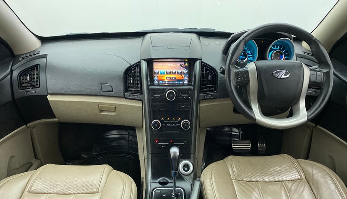 2017 Mahindra XUV500 W10 AT, Diesel, Automatic, 80,138 km, Dashboard