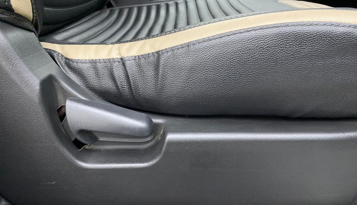 2018 Maruti Wagon R 1.0 VXI, Petrol, Manual, 51,370 km, Driver Side Adjustment Panel