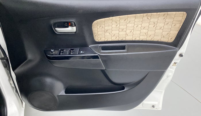 2018 Maruti Wagon R 1.0 VXI, Petrol, Manual, 51,370 km, Driver Side Door Panels Control