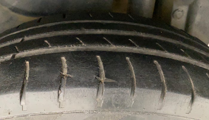 2012 Maruti Swift Dzire VXI, Petrol, Manual, 84,260 km, Left Rear Tyre Tread